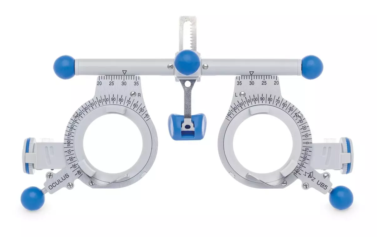 Серебристый рендж ровер спорт. Land rover evoque tuning. Ленд ровер рендж ровер белый. Pd range. Smith & wesson model 340pd.